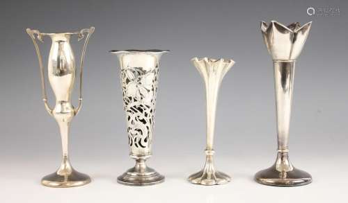 An Edwardian silver twin handled posy vase, Williams (Birmin...