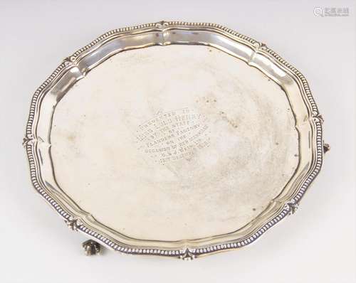 A George V silver salver, Martin Hall and Co Ltd, Sheffield ...