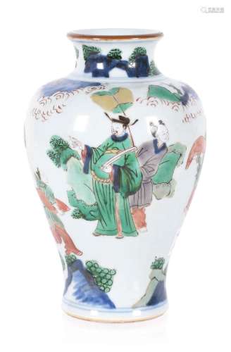 Inusual jarrón realizado en porcelana Doucai finamente pinta...