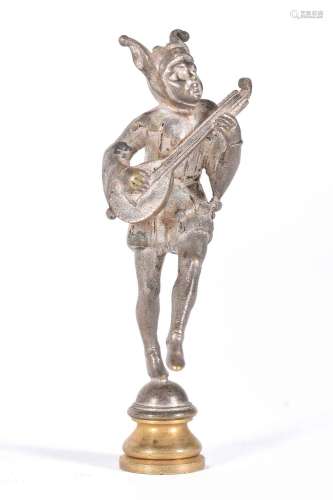 Sello representando bufón realizado en bronce plateado.