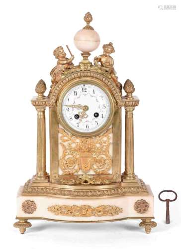 Reloj de sobremesa realizado en bronce y mármol. Época Napol...