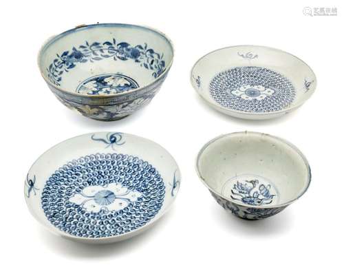 A LARGE CHINESE BLUE AND WHITE ‘PEONY SCROLL’ BOWL, MING DYN...