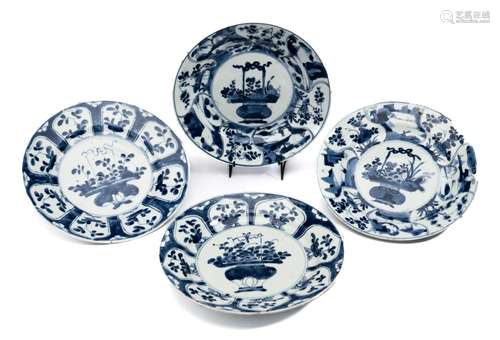 TWO PAIRS OF CHINESE BLUE AND WHITE PLATES, KANGXI PERIOD (1...