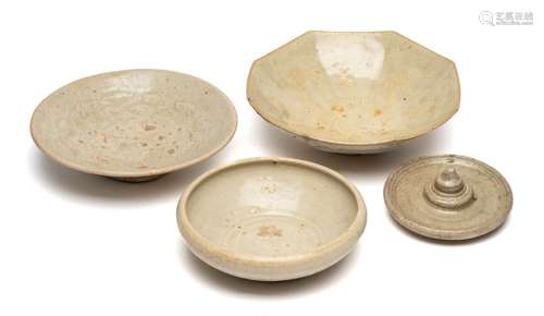 FOUR CELADON GLAZED STONEWARE OBJECTS, VIETNAM, 12TH/13THE C...