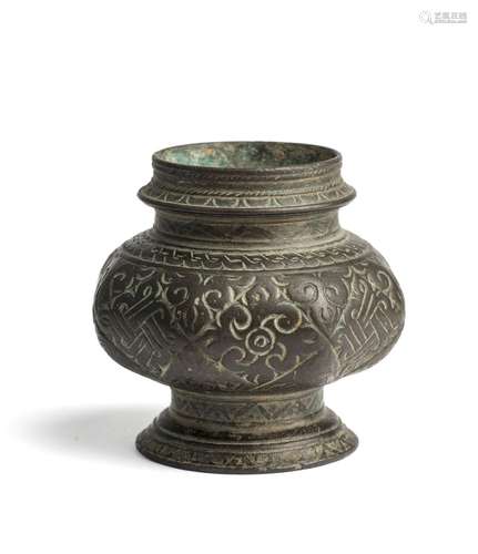 A SMALL BRONZE BETEL POT, SUMATRA, INDONESIA, 19TH CENTURY