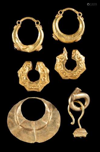 AN ASSORTED GROUP OF SEVEN GOLD EARRINGS, JAVA, INDONESIA, P...