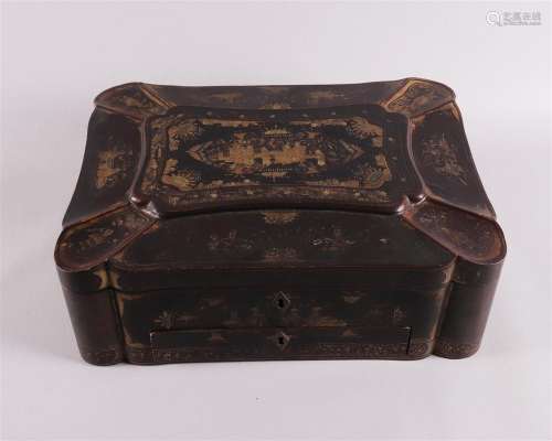 Boîte à couture en bois laqué noir, Chine, dynastie Qin