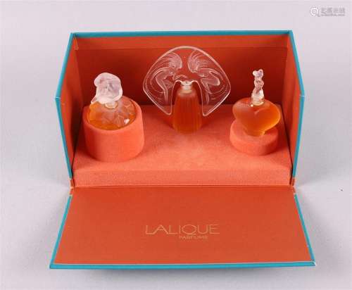France, Lalique. Coffret de parfum 'Les Introuvables'...