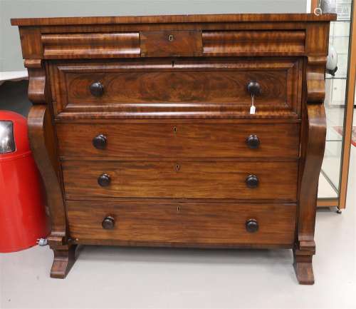 Commode 'Chest of drawers', Écosse, 19e siècle. Acaj...