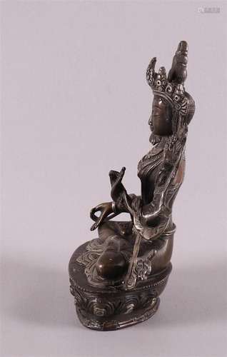 Bouddha assis en bronze argenté "Tara blanche" sur...