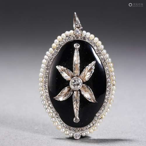 A Platinum and Diamond Brooch