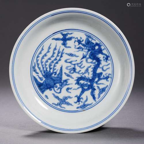 A Blue and White Dragon and Phoenix Saucer