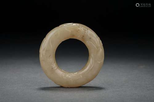 China Hetian Jade Carving Ring, Ming