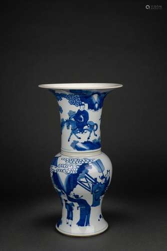 Chinese blue and white glazed porcelain vase,17th