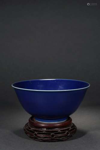 Chinese sapphire blue glazed porcelain bowl, Ming