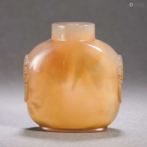 A Carved Agate Snuff Bottle