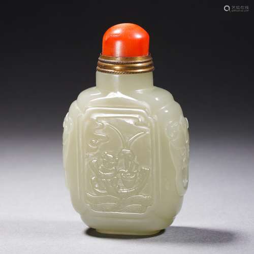 A Carved White Jade Snuff Bottle