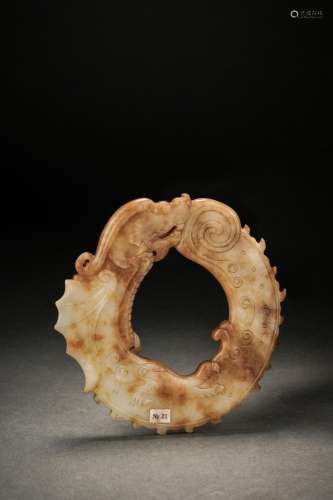 China Hetian Jade Carving Bite Tail Dragon, 18th