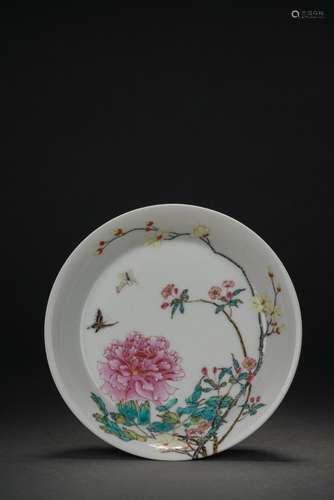 Chinese Fencai glazed floral pattern porcelain plate, 17th