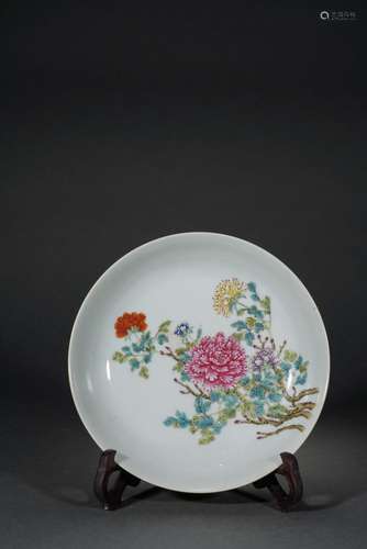 Chinese Fencai glazed flower patterned porcelain plate