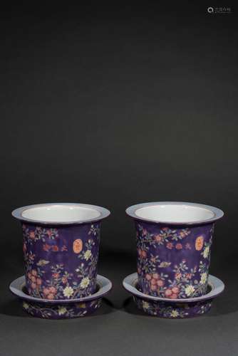 A pair of Fencai glaze porcelain flower pots， 'Daya Zhai', 1...