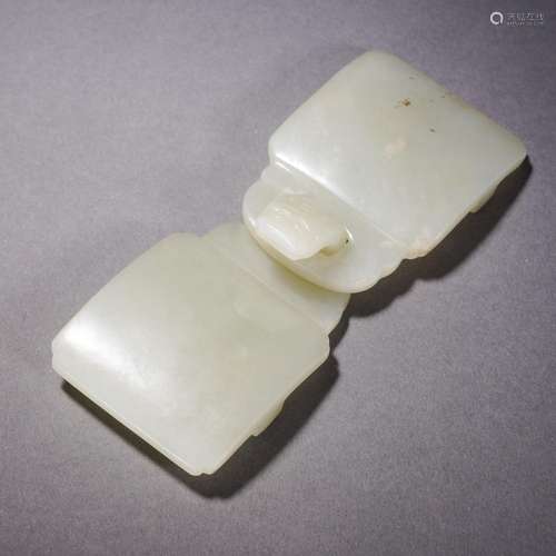 A Carved White Jade Belthook