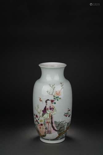 Chinese Fencai glazed porcelain vase, Qing