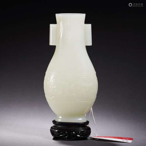 A Carved White Jade Arrow Vase