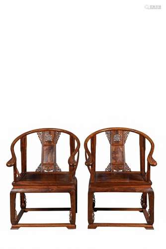 A pair of Chinese Huanghua Pear chairs (court), Qing