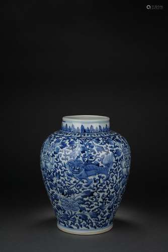 Chinese blue and white glazed porcelain jar