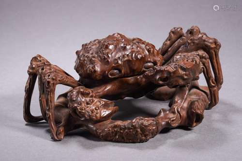 A Carved Wooden Crab-form Box with Cover