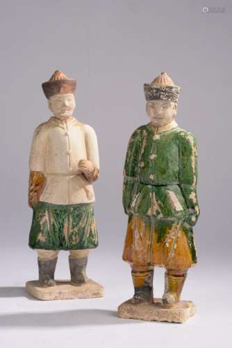 CHINE - Dynastie MING (1368 - 1644).<br />
Deux statuettes d...