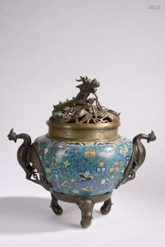 CHINE - XIXe siècle. <br />
Important brûle-parfum en bronze...
