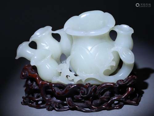 Hetian jade flower arrangement