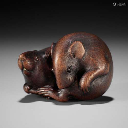 IKKAN: A SUPERB WOOD NETSUKE OF TWO RATS