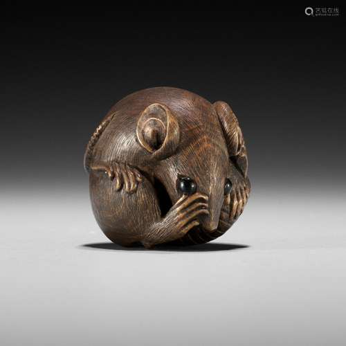 【†】 MASASHIGE: A YAMADA SCHOOL WOOD NETSUKE OF A COILED RAT