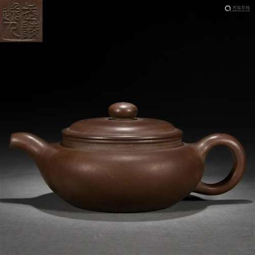 A Chinese Yixing Glaze Zisha Teapot