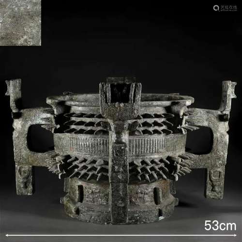 A Chinese Bronze Ritual Vessel Gui