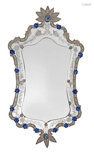 Grand miroir en verre filé de Venise en polychromie et verre...