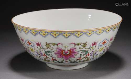 Chinese Famille Rose 'Flower' Bowl