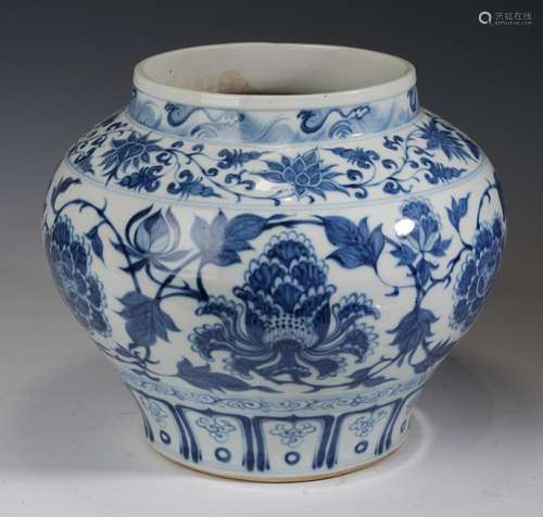 Chinese Ming Blue and White Flowers Jar