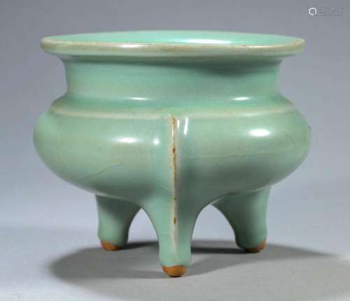 Chinese Southern Song Longquan Celadon Tripod Censer