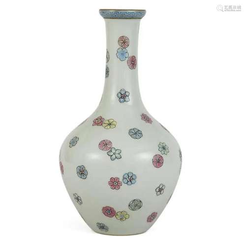 A FAMILLE-ROSE FLORAL BOTTLE VASE