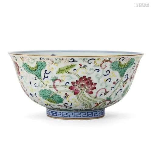 A PINK COLOR FLOWER PATTERN BOWL