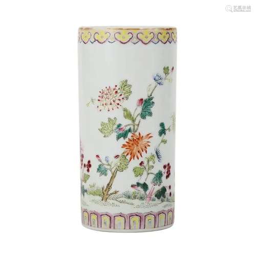 A FAMILLE-ROSE FLORAL BRUSHPOT