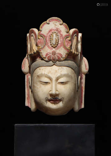 White Marble Buddha head in Ming Dynasty or before