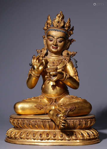 In the Qing Dynasty, the bronze gilded statue of the great a...