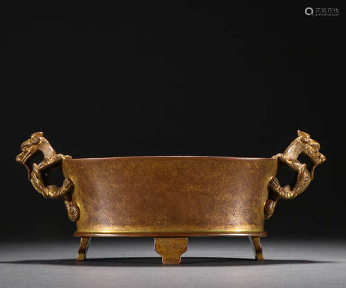 In the Qing Dynasty, copper twin dragon ear incense burner