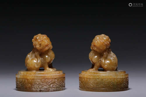 In or before the Ming Dynasty, Hetian Yushi New paperweight