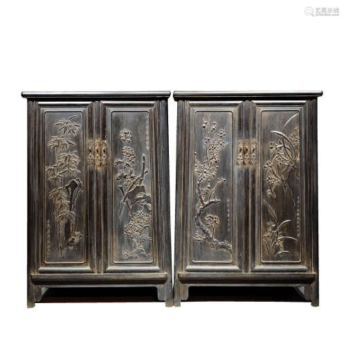 In the Ming Dynasty, a pair of red sandalwood cabinets